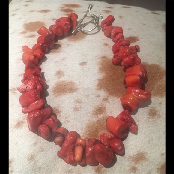 Coral Necklace - Picture 2 of 3